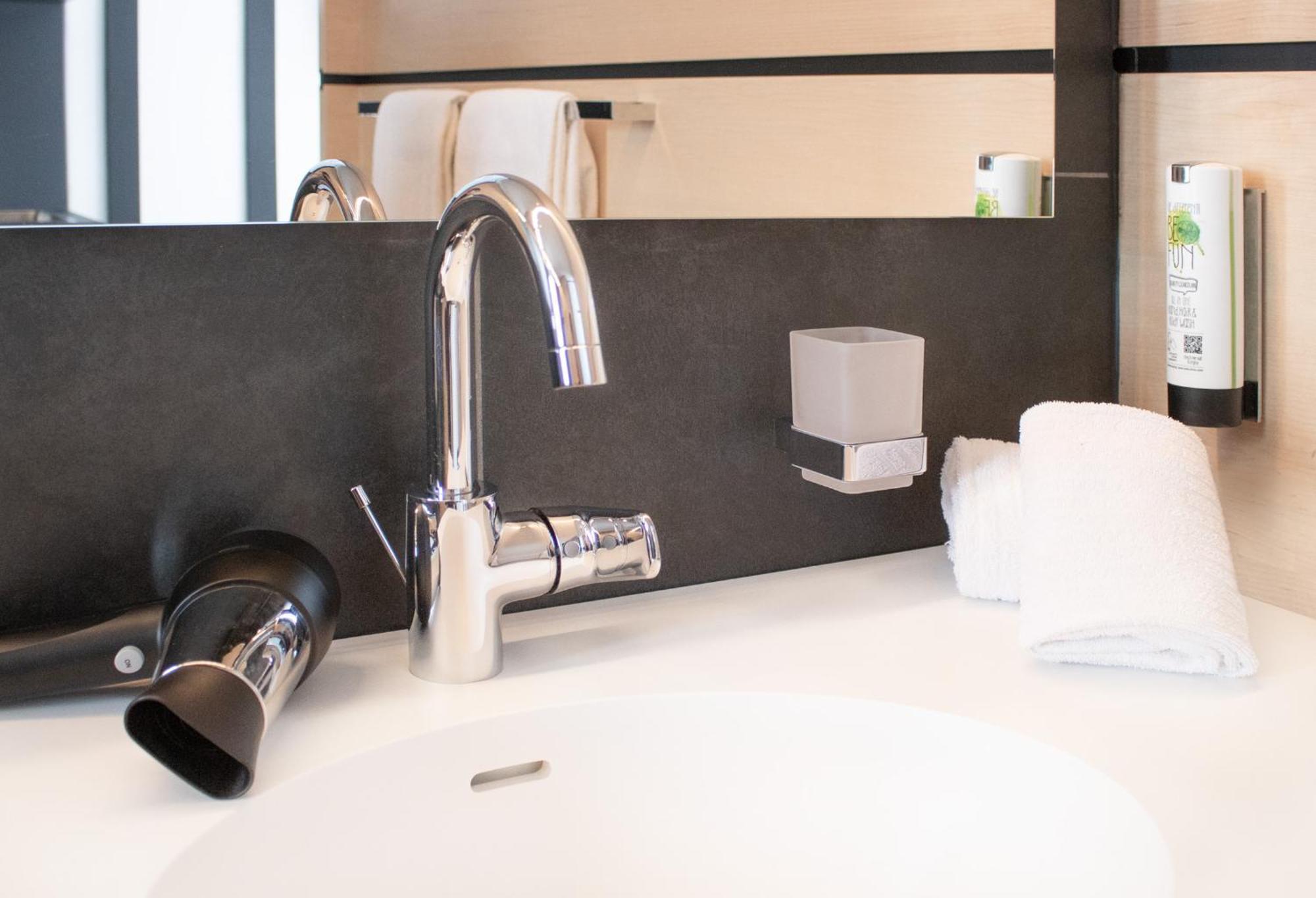 Mrd Hotel By Wmm Hotels Marktrodach Bagian luar foto